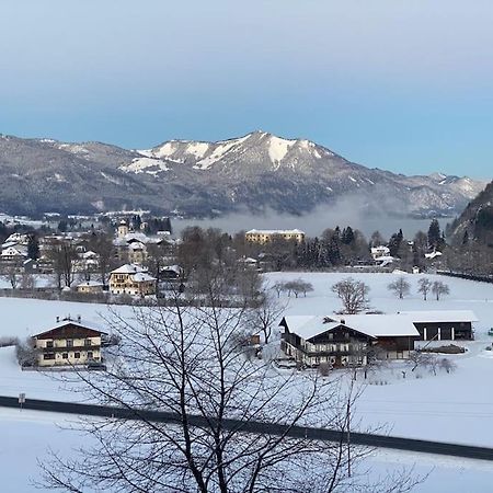 Schoene Ferienwohnung Mit Wolfgangseeblick Strobl Exterior photo